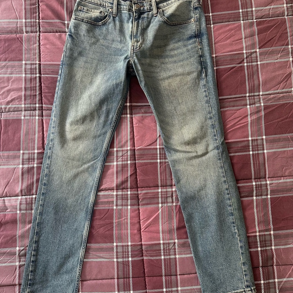 Signature by Levi Strauss Slim Straight Light Blue Denim Jeans